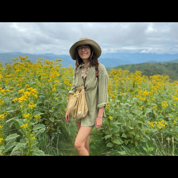 Meet your Posher, Carly - Picture 1 of 1